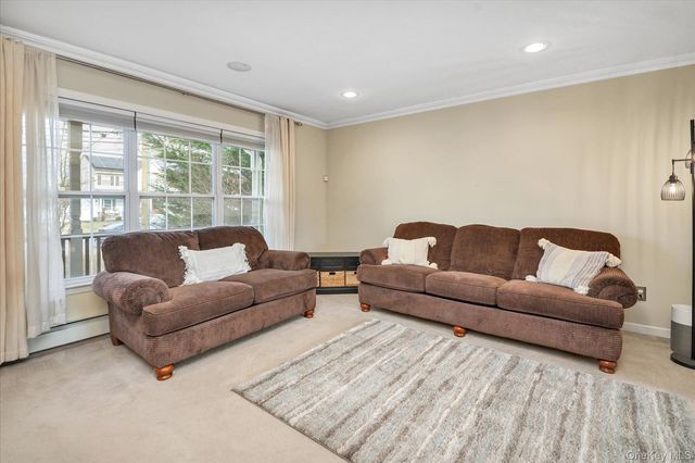 14 Donna Place, East Islip, NY 11730