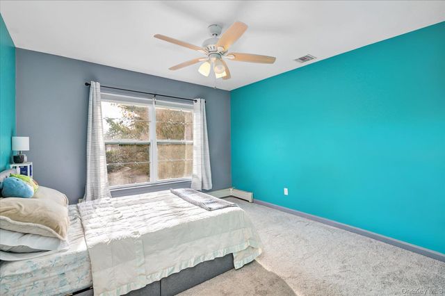 14 Donna Place, East Islip, NY 11730