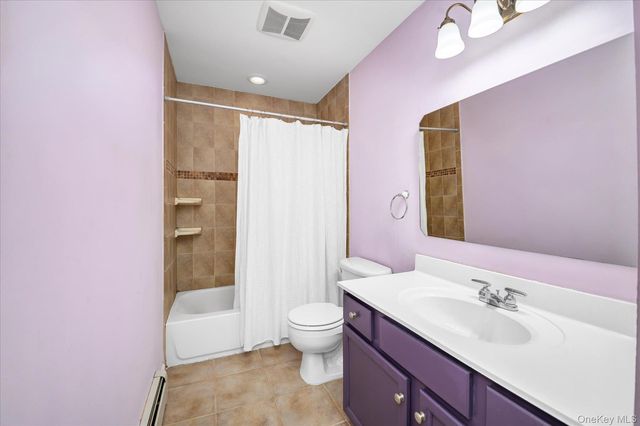 14 Donna Place, East Islip, NY 11730