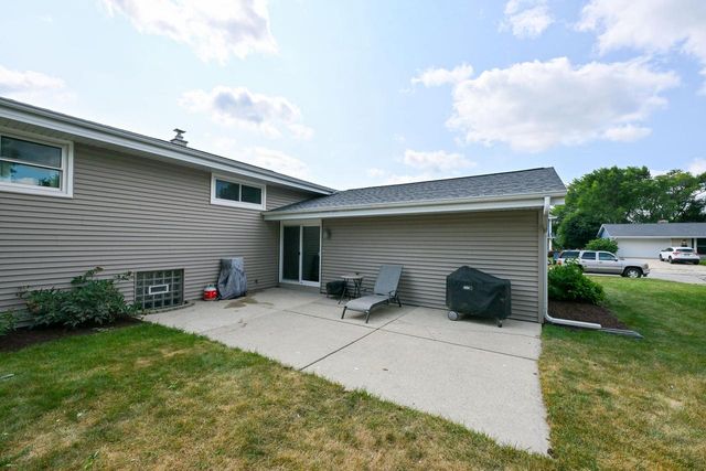5989 Sugarbush LANE, Greendale, WI 53129