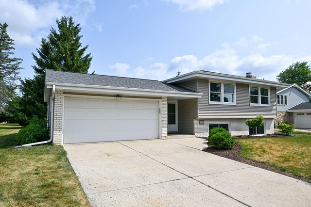 5989 Sugarbush LANE, Greendale, WI 53129