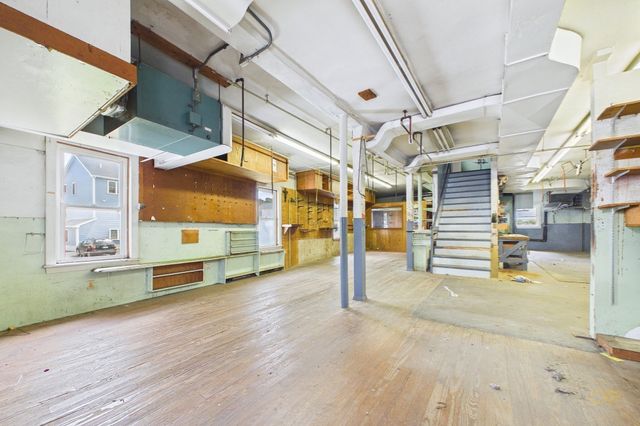 1395-1405 N Main St, Fall River, MA 02720