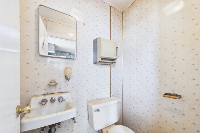 1395-1405 N Main St, Fall River, MA 02720