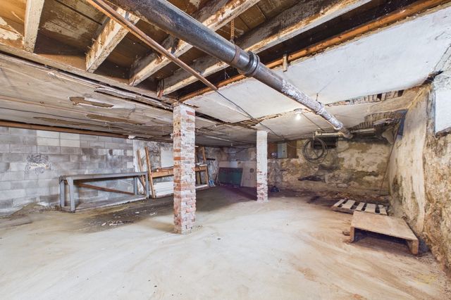 1395-1405 N Main St, Fall River, MA 02720