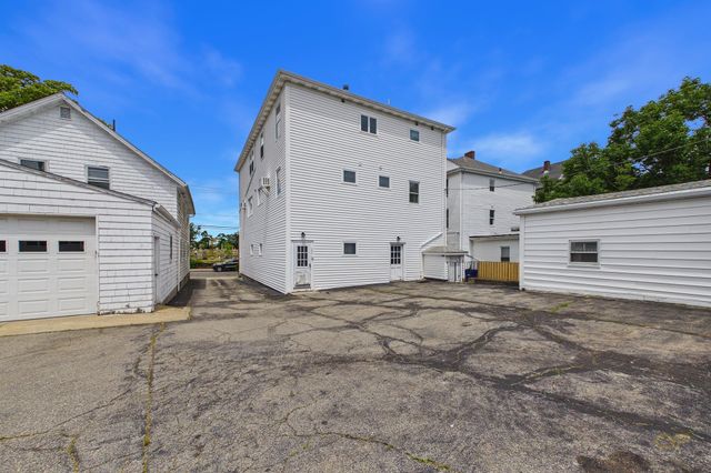 1395-1405 N Main St, Fall River, MA 02720