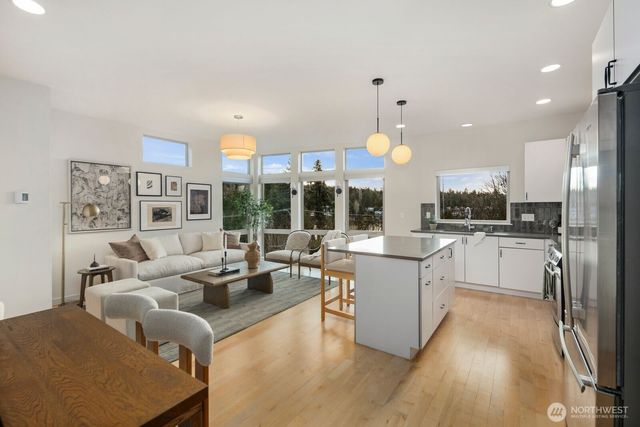 3426 NW Market Street, Seattle, WA 98107