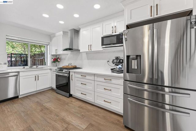 7445 Rolling Hills Cir, Dublin, CA 94568