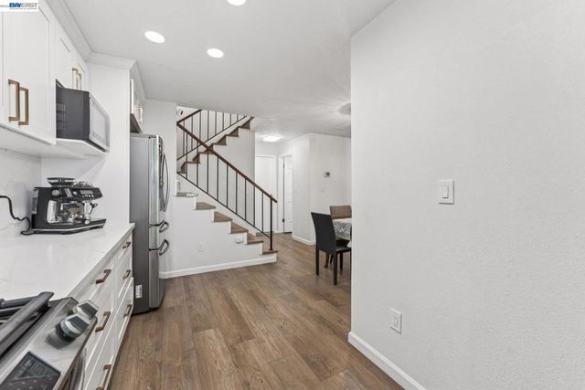 7445 Rolling Hills Cir, Dublin, CA 94568