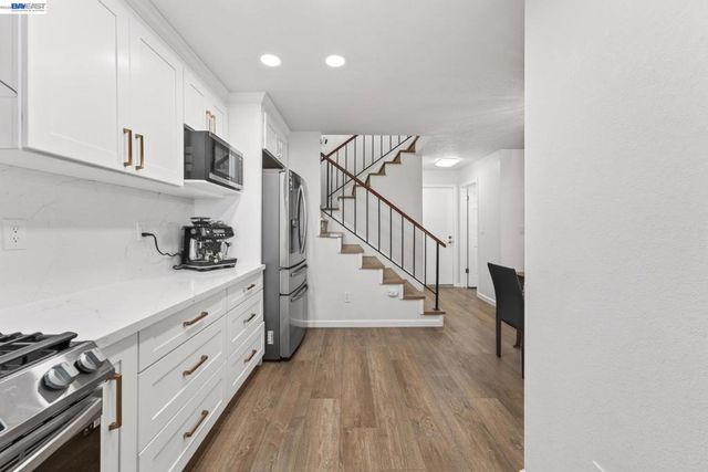 7445 Rolling Hills Cir, Dublin, CA 94568