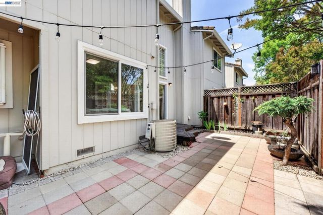 7445 Rolling Hills Cir, Dublin, CA 94568