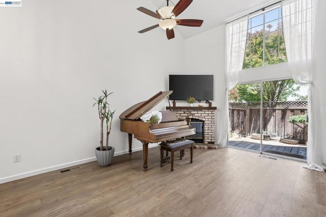 7445 Rolling Hills Cir, Dublin, CA 94568