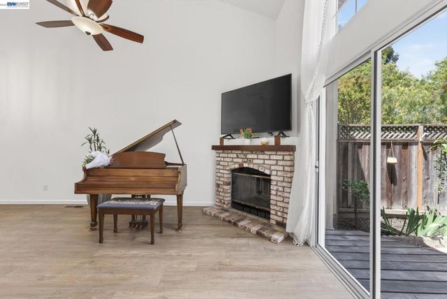 7445 Rolling Hills Cir, Dublin, CA 94568
