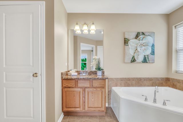 18774 W Glenhurst Drive, Lake Villa, IL 60046