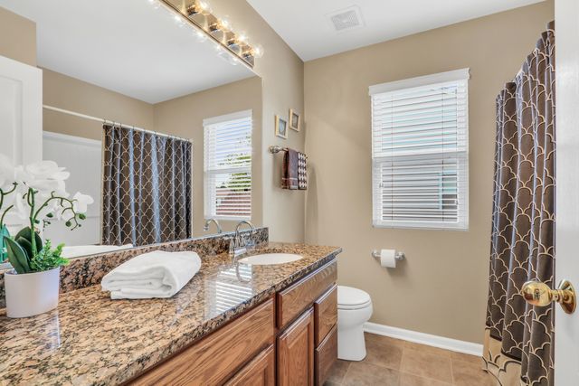 18774 W Glenhurst Drive, Lake Villa, IL 60046