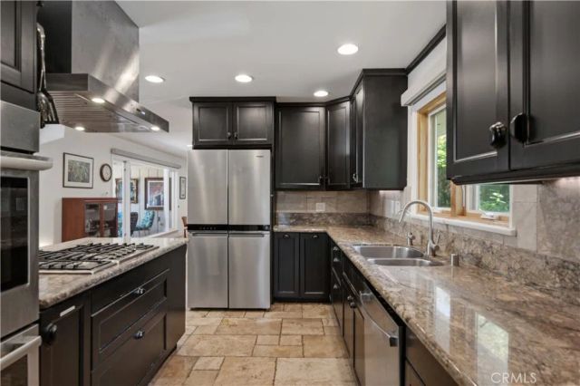 3336 Palos Verdes Drive North, Palos Verdes Estates, CA 90274