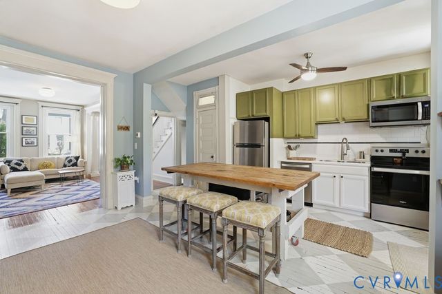 2417 W Main St, Richmond, VA 23220