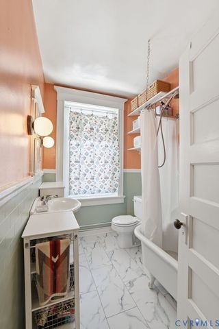 2417 W Main St, Richmond, VA 23220