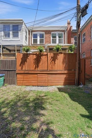 2417 W Main St, Richmond, VA 23220