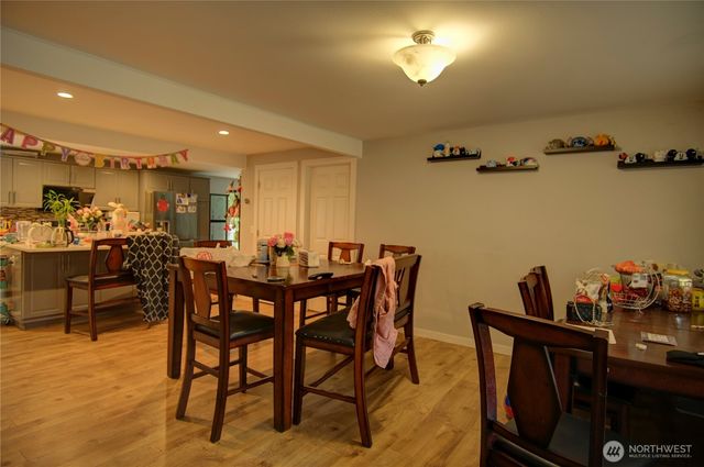 17102 146 Avenue SE, Renton, WA 98058