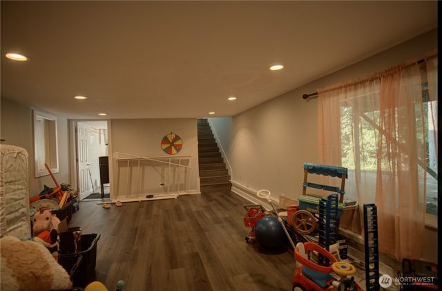 17102 146 Avenue SE, Renton, WA 98058