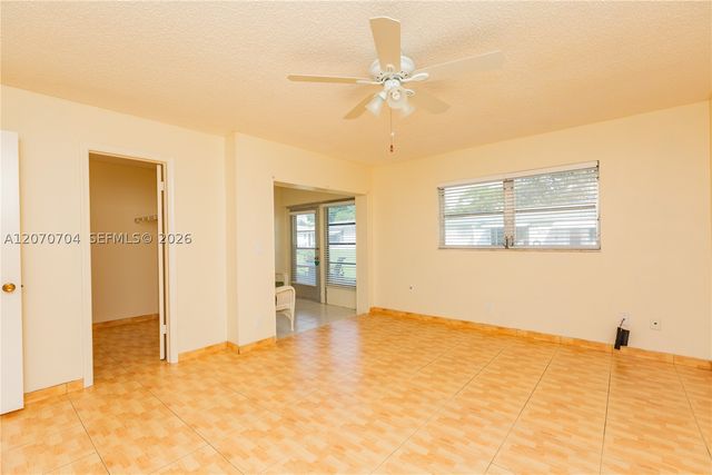 1055 NW 83rd Ave C47, Plantation, FL 33322