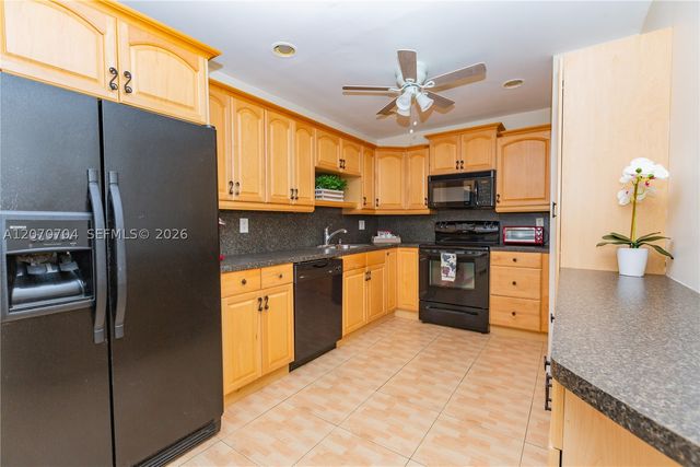 1055 NW 83rd Ave C47, Plantation, FL 33322