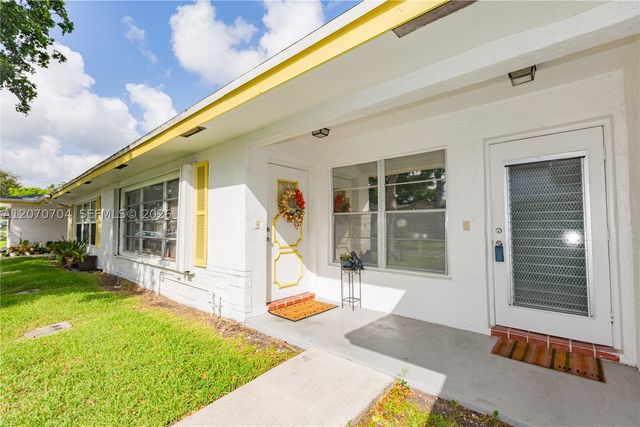 1055 NW 83rd Ave C47, Plantation, FL 33322