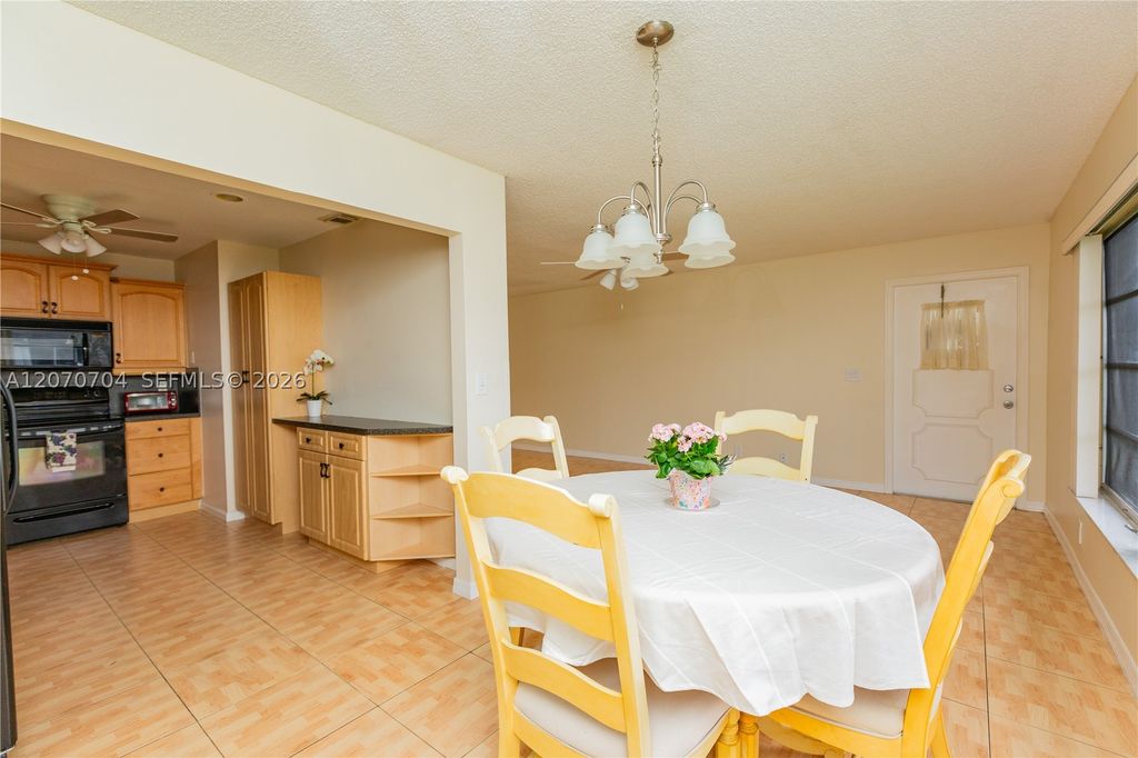 1055 NW 83rd Ave C47, Plantation, FL 33322