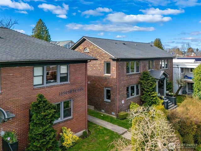109 115 30th Avenue, Seattle, WA 98122