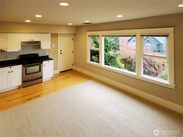 109 115 30th Avenue, Seattle, WA 98122