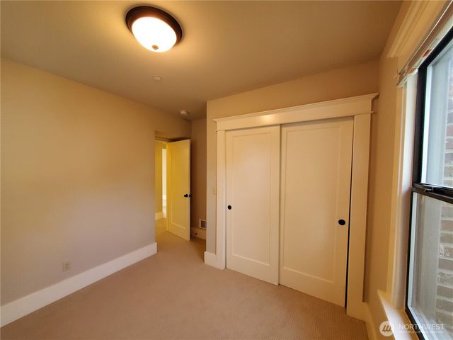 109 115 30th Avenue, Seattle, WA 98122