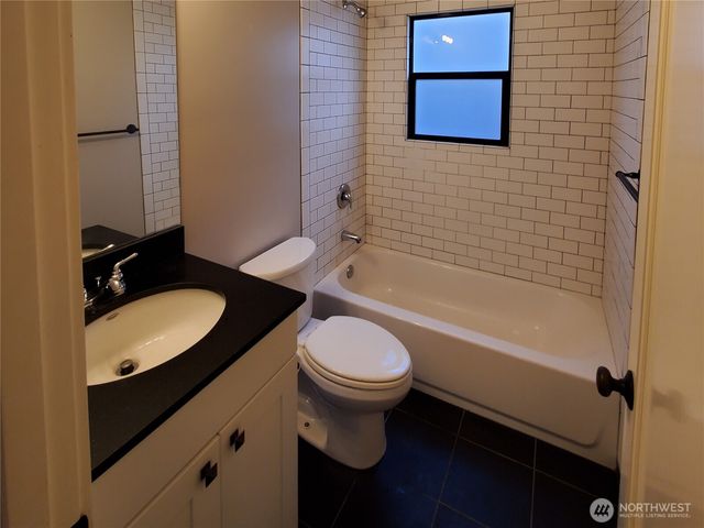 109 115 30th Avenue, Seattle, WA 98122
