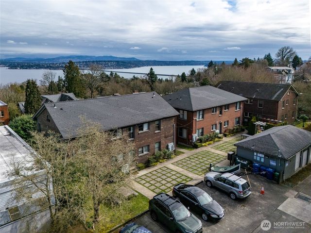109 115 30th Avenue, Seattle, WA 98122