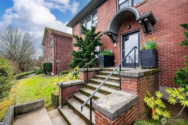 109 115 30th Avenue, Seattle, WA 98122