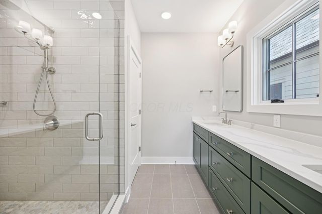 2841 Katmai Drive, Columbus, OH 43228