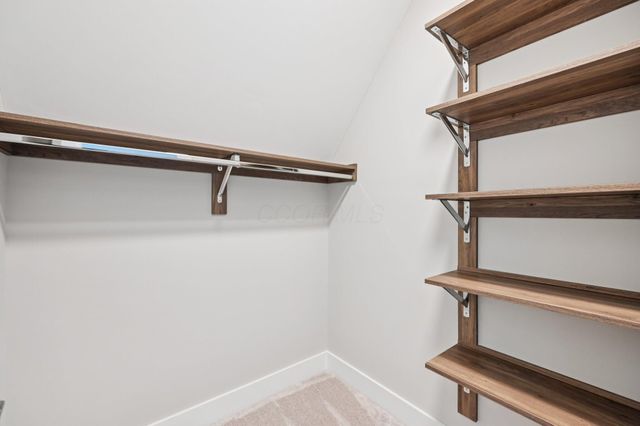 2841 Katmai Drive, Columbus, OH 43228