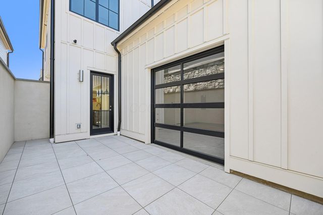 2841 Katmai Drive, Columbus, OH 43228