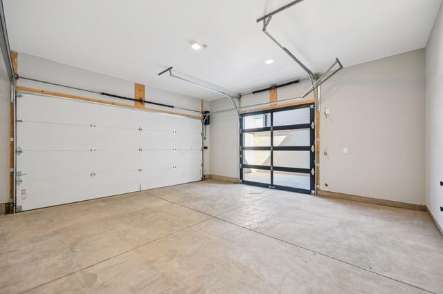 2841 Katmai Drive, Columbus, OH 43228