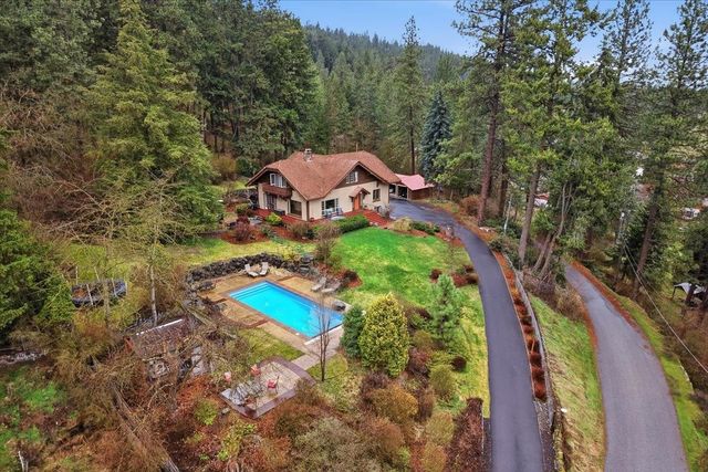 9227 N Mountain View Ln, Spokane, WA 99218