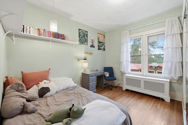 9227 N Mountain View Ln, Spokane, WA 99218