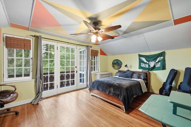 9227 N Mountain View Ln, Spokane, WA 99218