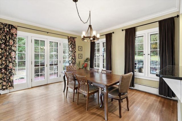 9227 N Mountain View Ln, Spokane, WA 99218