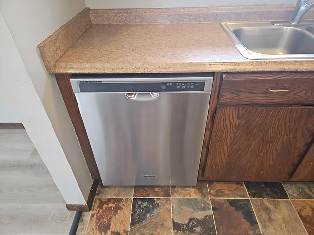 10810 Linwood Forest Drive, Champlin, MN 55316