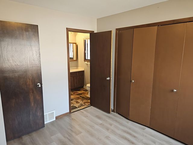 10810 Linwood Forest Drive, Champlin, MN 55316