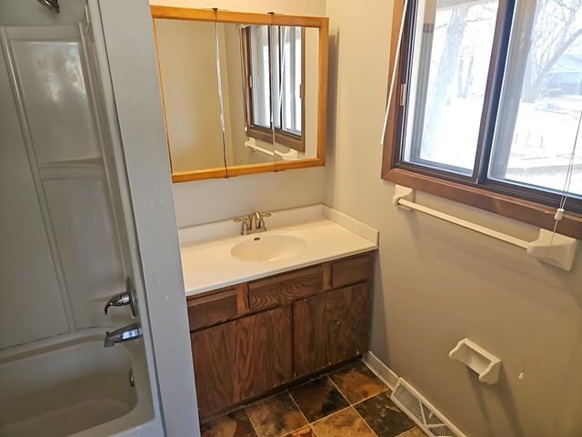 10810 Linwood Forest Drive, Champlin, MN 55316