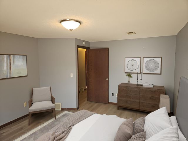 10810 Linwood Forest Drive, Champlin, MN 55316