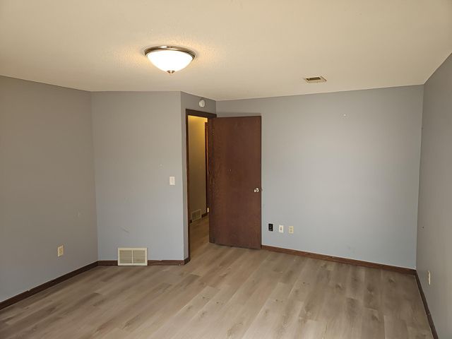 10810 Linwood Forest Drive, Champlin, MN 55316