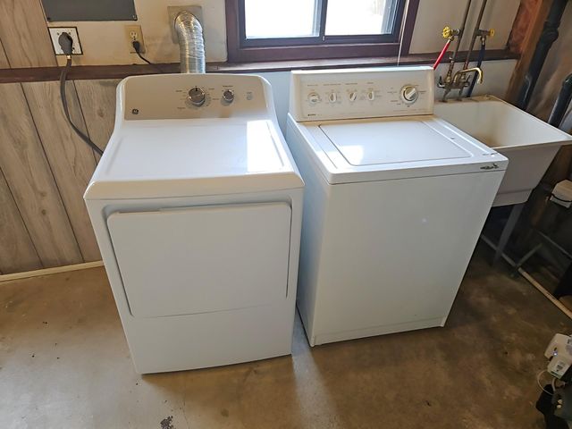 10810 Linwood Forest Drive, Champlin, MN 55316