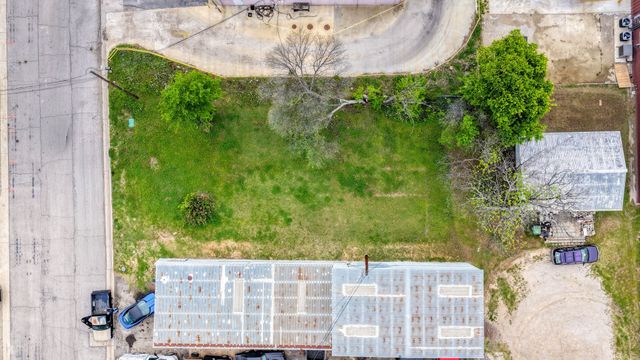 104 SE 12th Avenue, Mineral Wells, TX 76067