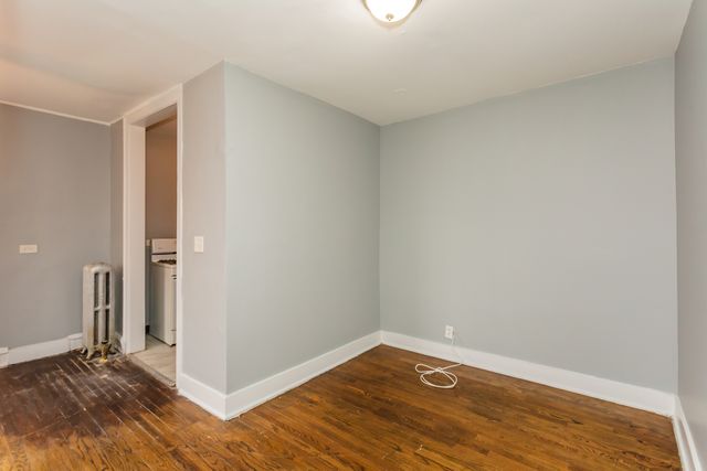6949 S Paxton Avenue 1B, Chicago, IL 60649